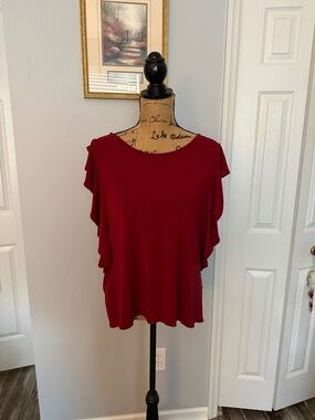 New York & Company Burgundy Short Sleeve Ruffle Top